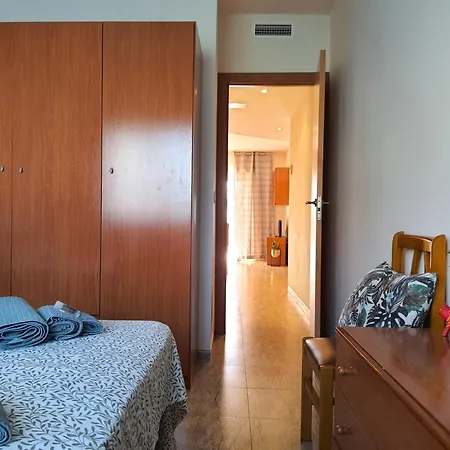 Apartament En La Playa De Les Cases De *